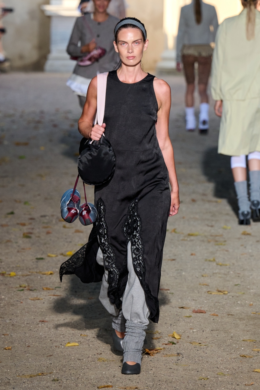 ss27-copenhagen-fashion-week-baum-und-pferdgarten-runway-2x3-james-cochrane-14