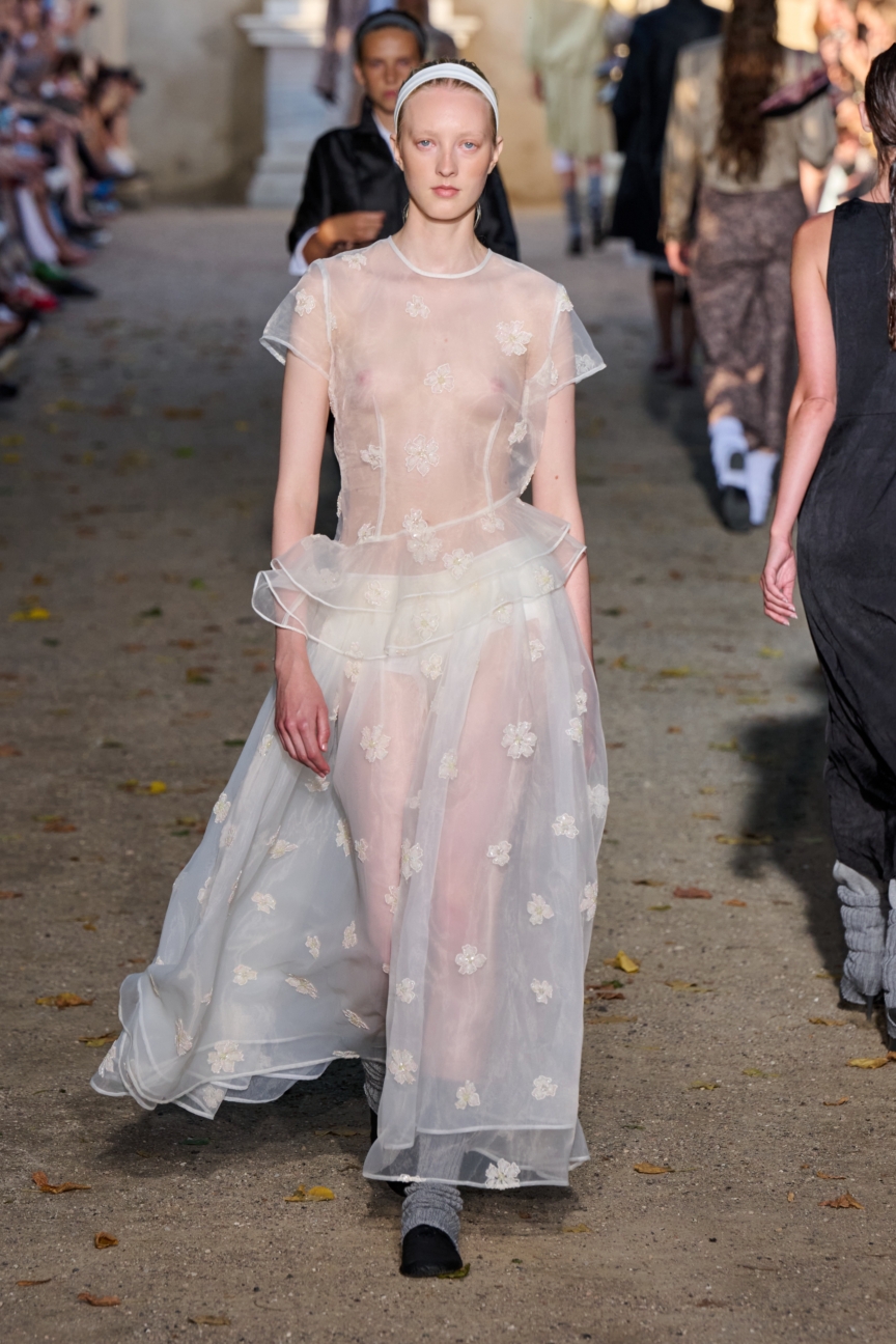 ss27-copenhagen-fashion-week-baum-und-pferdgarten-runway-2x3-james-cochrane-16