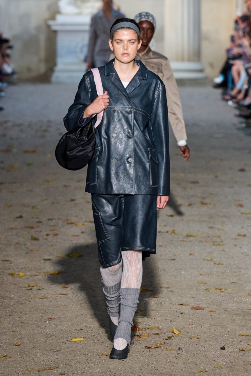 ss27-copenhagen-fashion-week-baum-und-pferdgarten-runway-2x3-james-cochrane-2