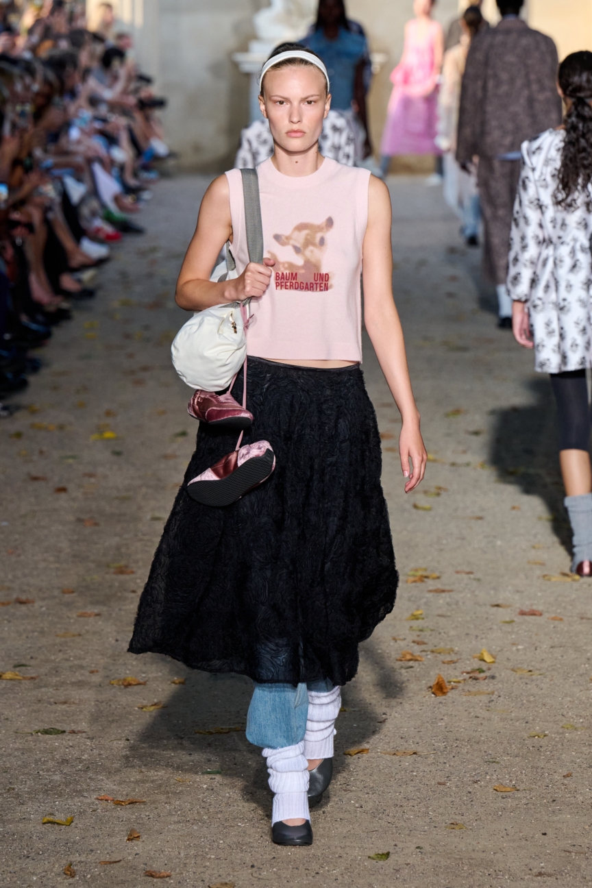 ss27-copenhagen-fashion-week-baum-und-pferdgarten-runway-2x3-james-cochrane-22
