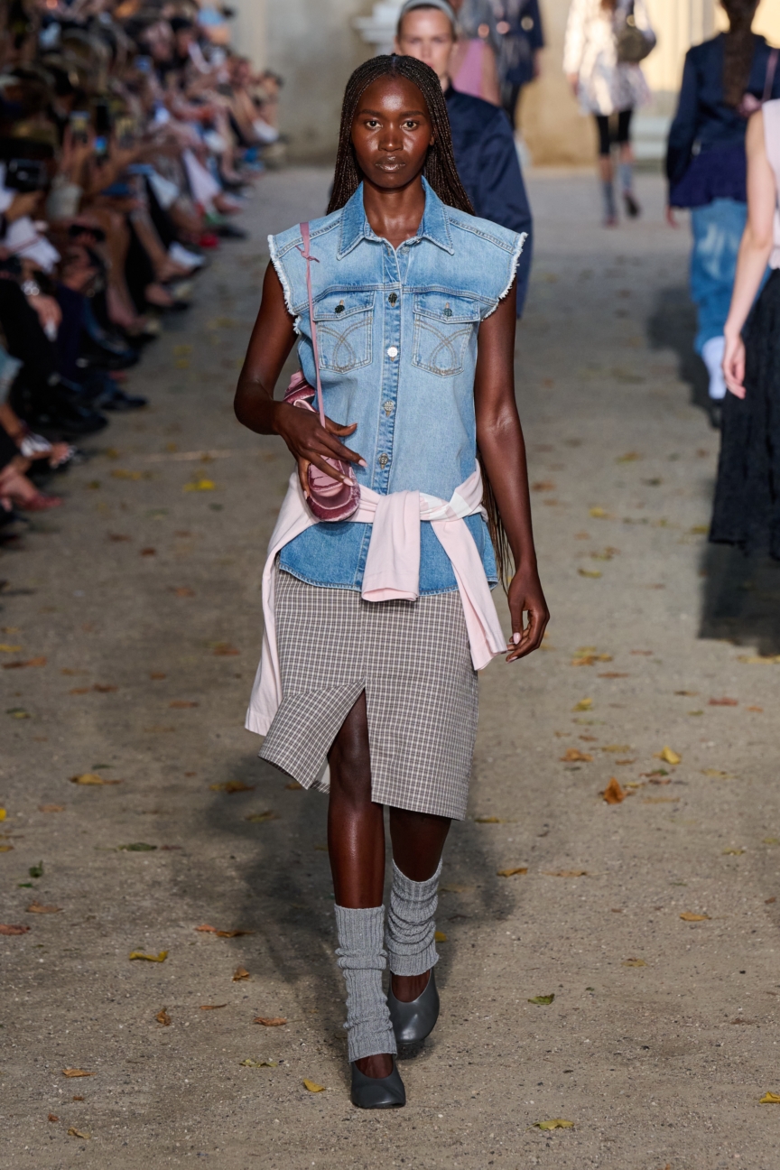 ss27-copenhagen-fashion-week-baum-und-pferdgarten-runway-2x3-james-cochrane-24