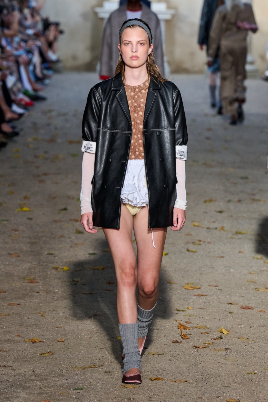 ss27-copenhagen-fashion-week-baum-und-pferdgarten-runway-2x3-james-cochrane-6