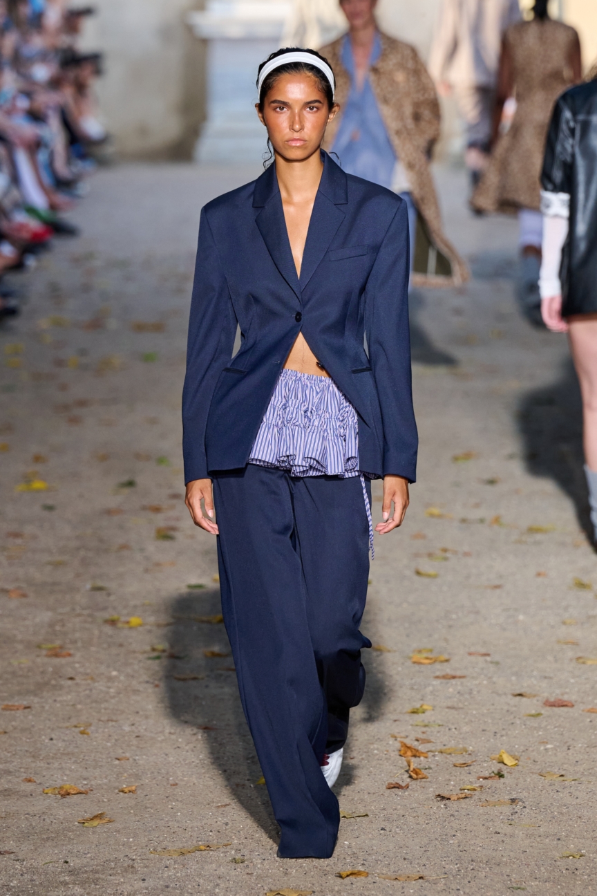 ss27-copenhagen-fashion-week-baum-und-pferdgarten-runway-2x3-james-cochrane-8