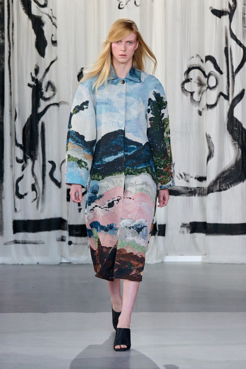 ss27-copenhagen-fashion-week-stine-goya-runway-2x3-james-cochrane-2