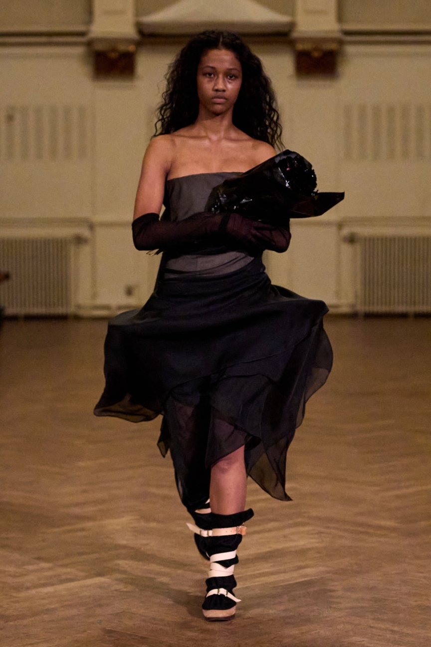 aw26-copenhagen-fashion-week-anne-sofie-madsen-runway-2x3-james-cochrane-15