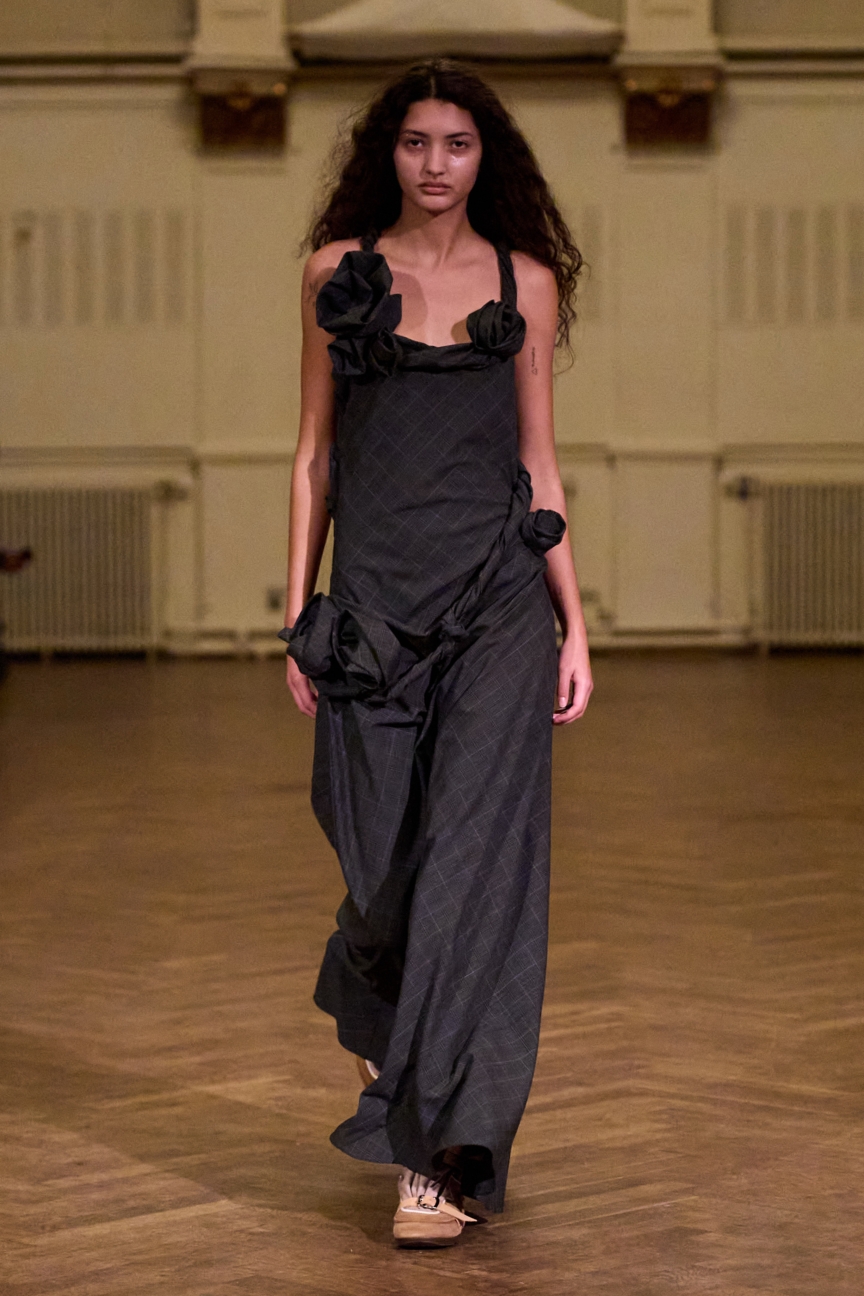 aw26-copenhagen-fashion-week-anne-sofie-madsen-runway-2x3-james-cochrane-16