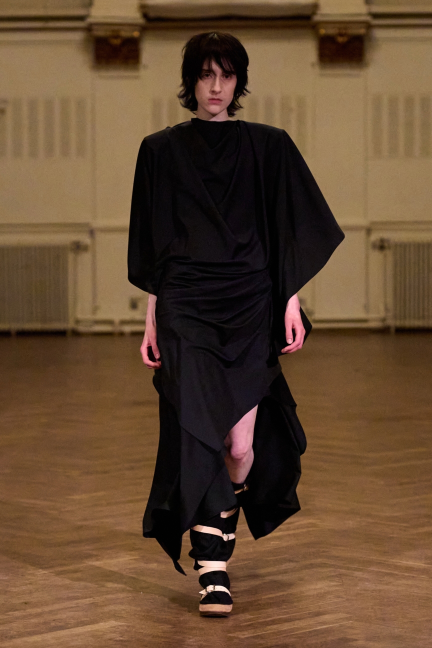 aw26-copenhagen-fashion-week-anne-sofie-madsen-runway-2x3-james-cochrane-2