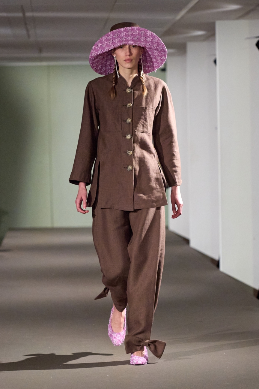 aw25-copenhagen-fashion-week-carro-editions-runway-2x3-james-cochrane-10