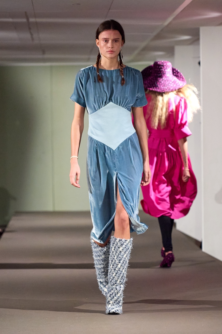 aw25-copenhagen-fashion-week-carro-editions-runway-2x3-james-cochrane-24