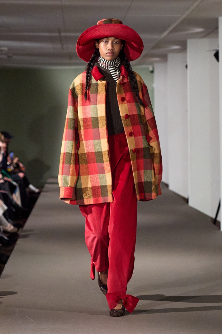 aw25-copenhagen-fashion-week-carro-editions-runway-2x3-james-cochrane-8