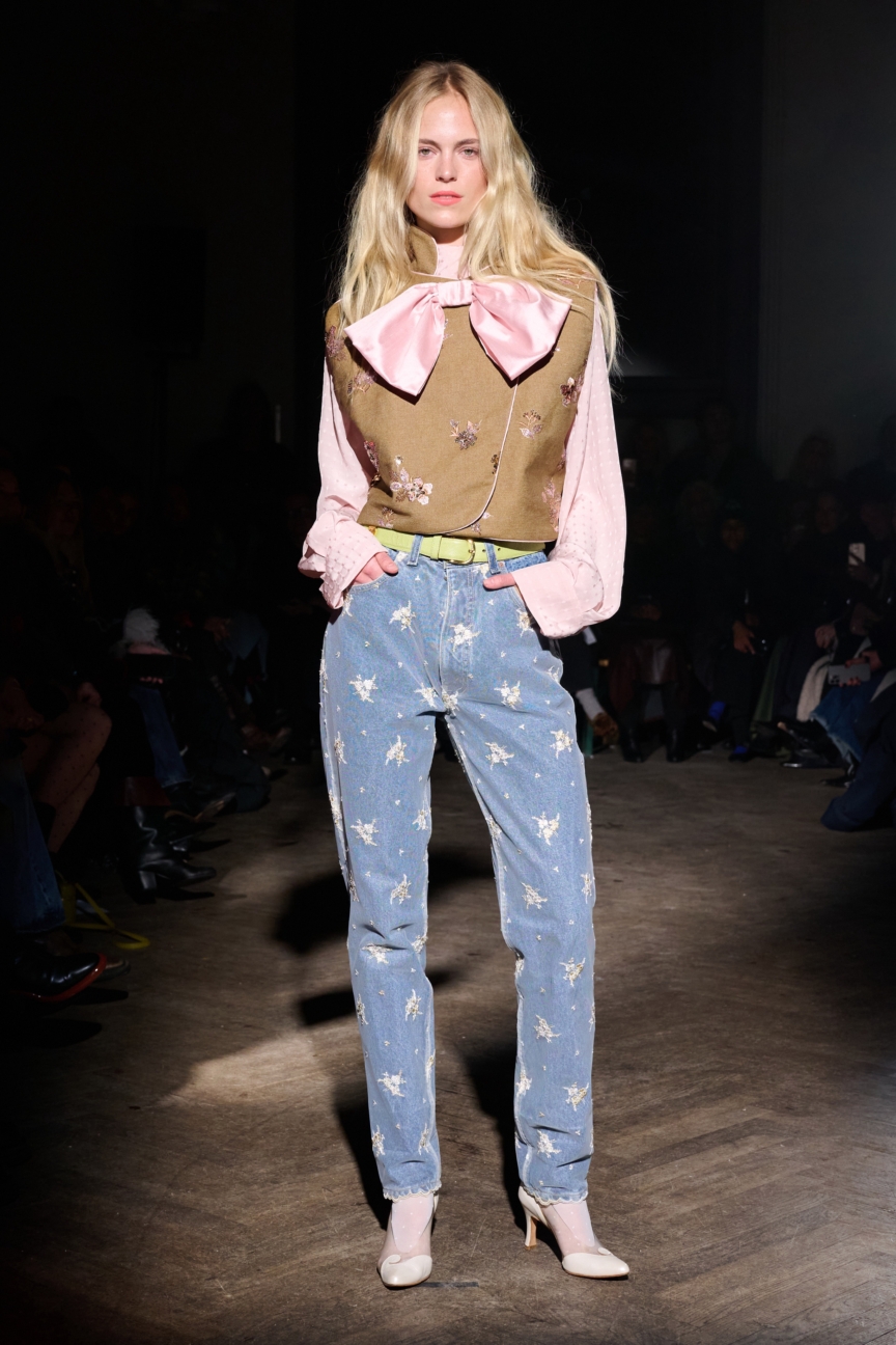 aw26-copenhagen-fashion-week-caro-editions-runway-2x3-james-cochrane-21