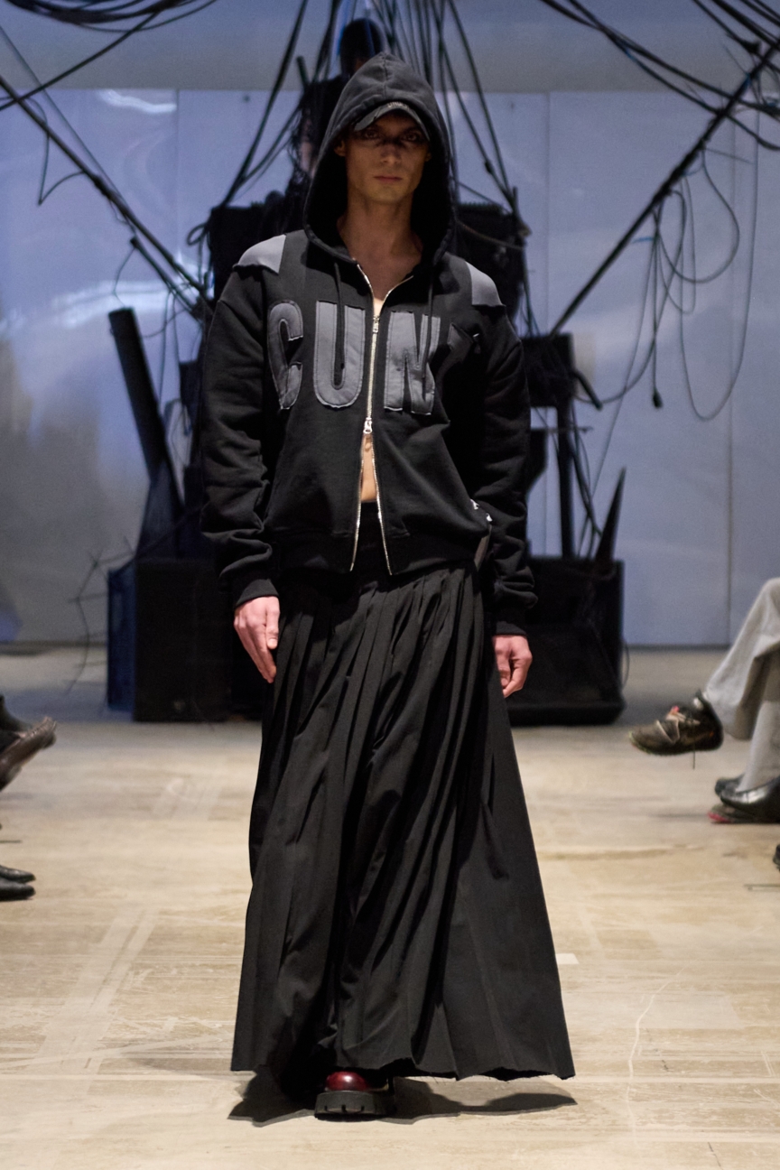 aw26-copenhagen-fashion-week-fine-chaos-runway-2x3-james-cochrane-15