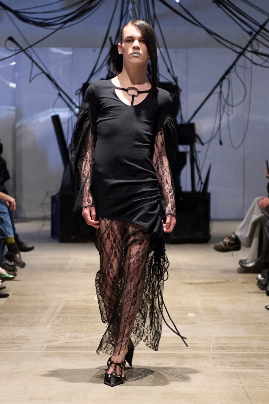 aw26-copenhagen-fashion-week-fine-chaos-runway-2x3-james-cochrane-16