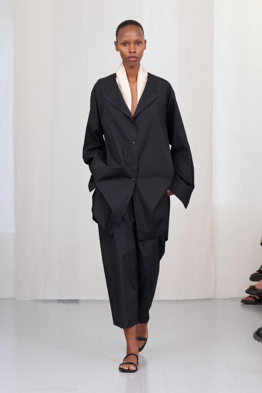 ss27-copenhagen-fashion-week-freya-dalsjo-runway-2x3-james-cochrane-11