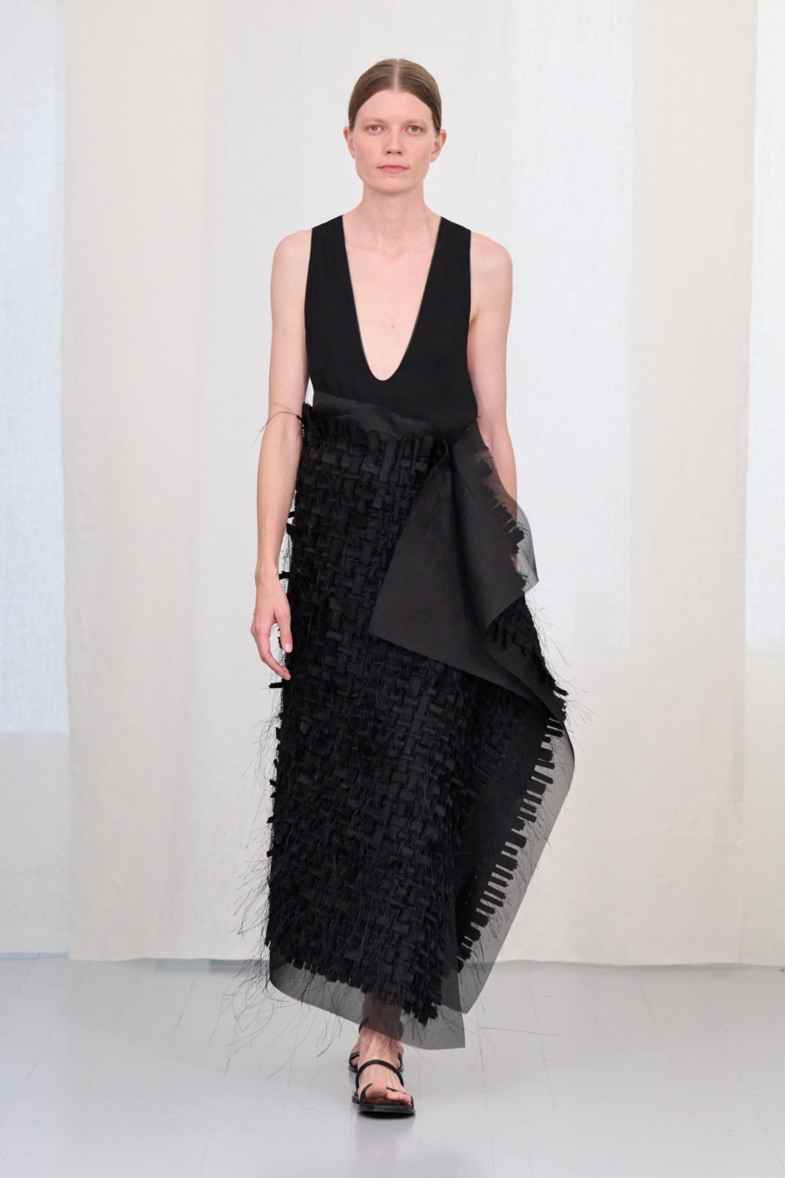 ss27-copenhagen-fashion-week-freya-dalsjo-runway-2x3-james-cochrane-2