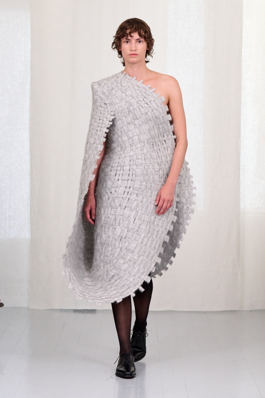 ss27-copenhagen-fashion-week-freya-dalsjo-runway-2x3-james-cochrane-25