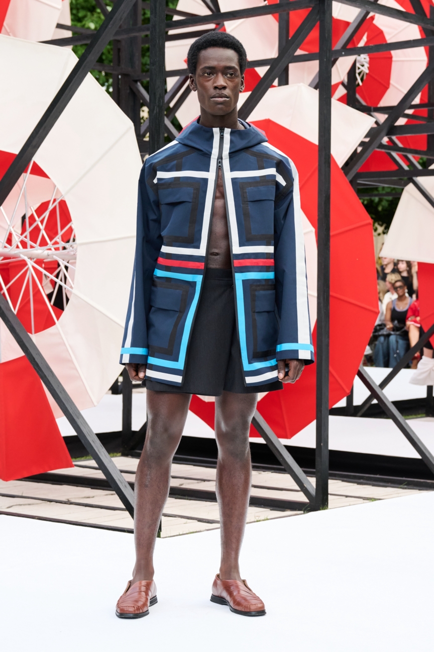 ss27-copenhagen-fashion-week-henrik-vibskov-runway-2x3-james-cochrane-12
