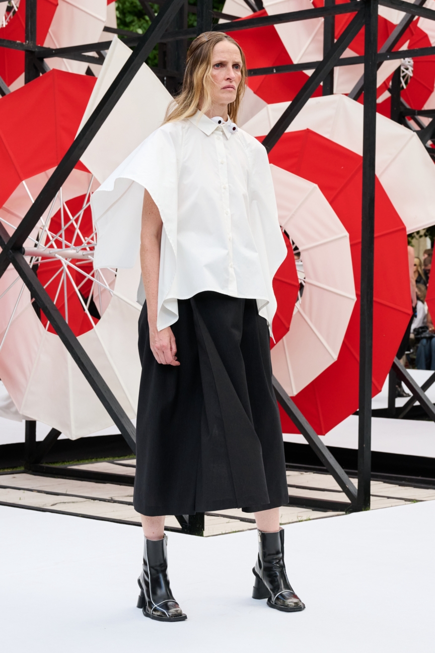 ss27-copenhagen-fashion-week-henrik-vibskov-runway-2x3-james-cochrane-13