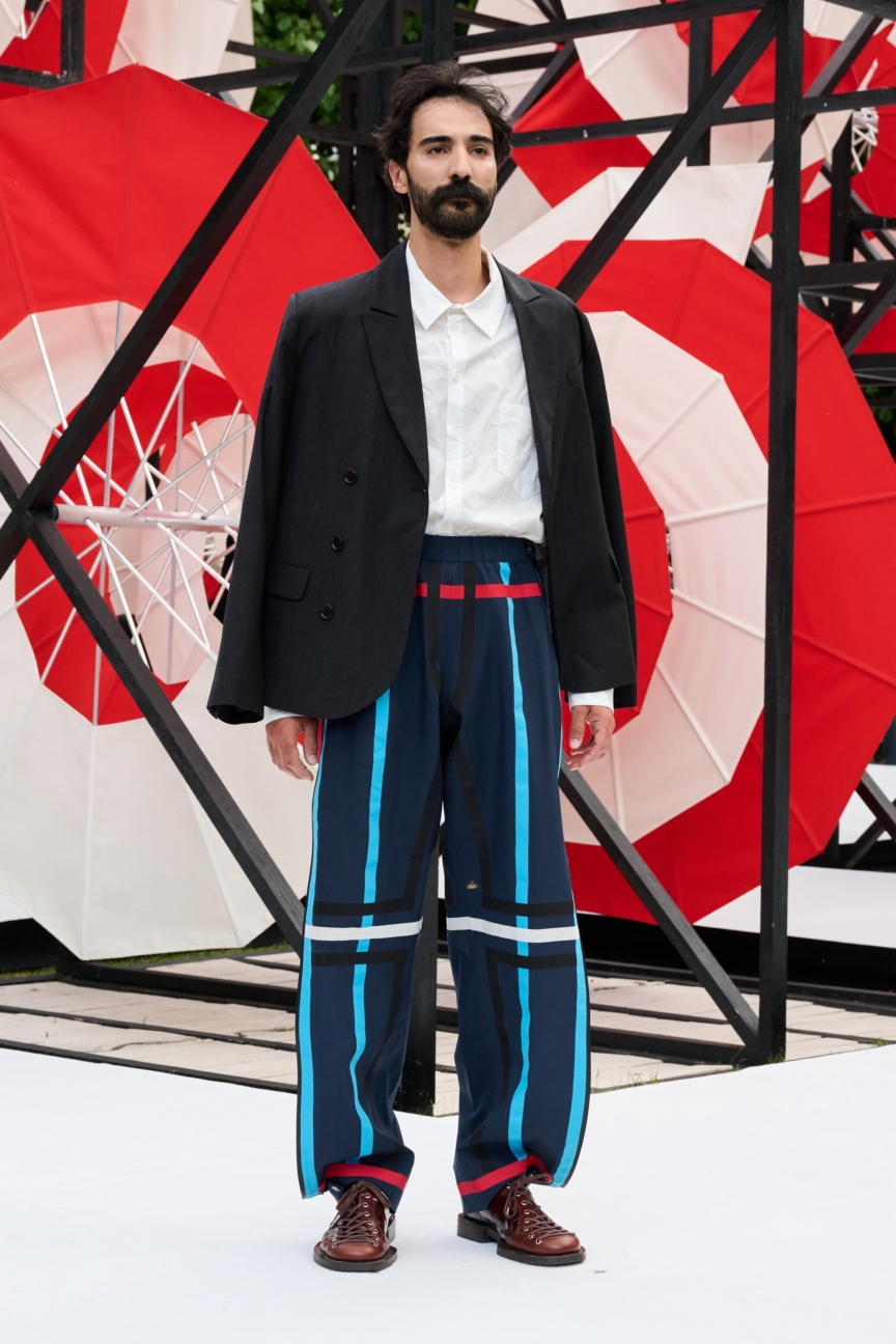 ss27-copenhagen-fashion-week-henrik-vibskov-runway-2x3-james-cochrane-14