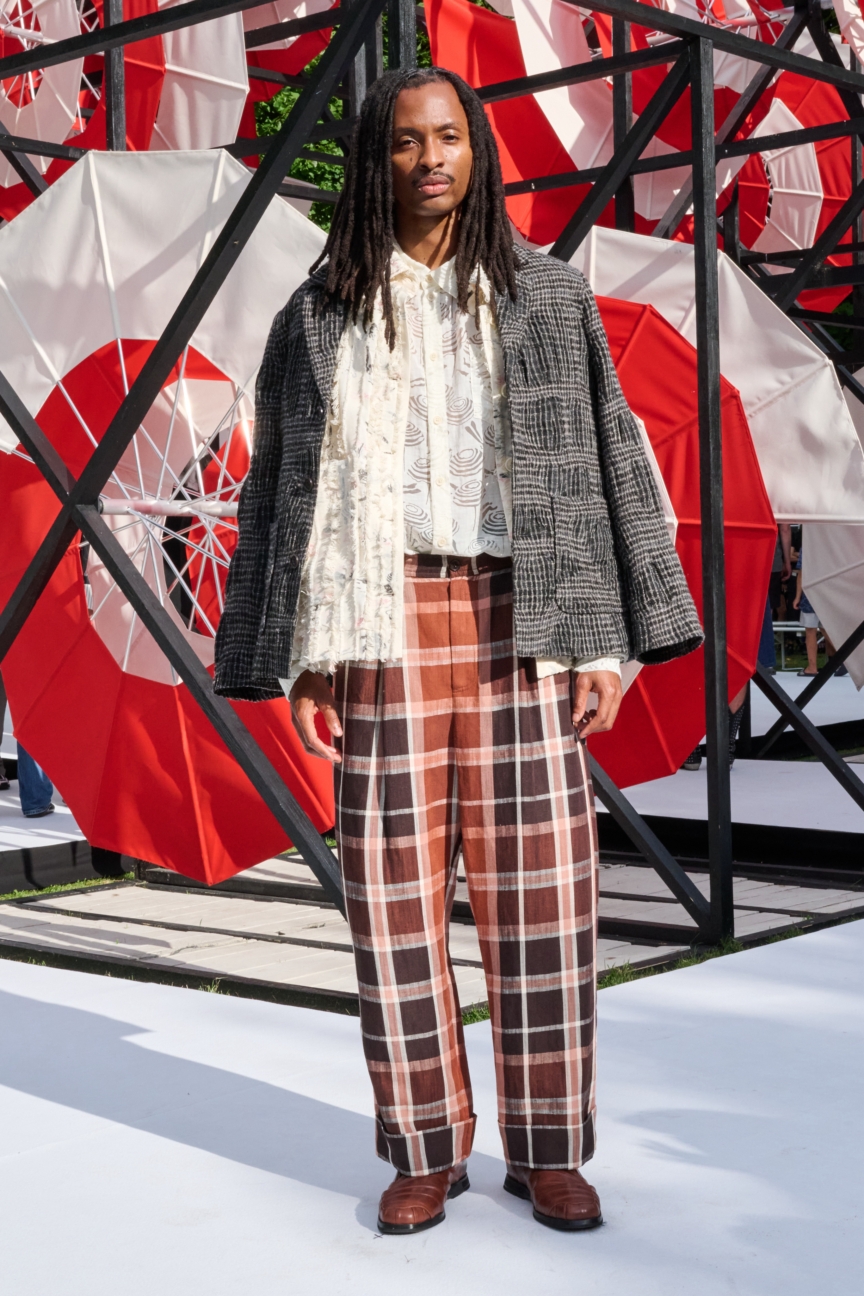 ss27-copenhagen-fashion-week-henrik-vibskov-runway-2x3-james-cochrane-29