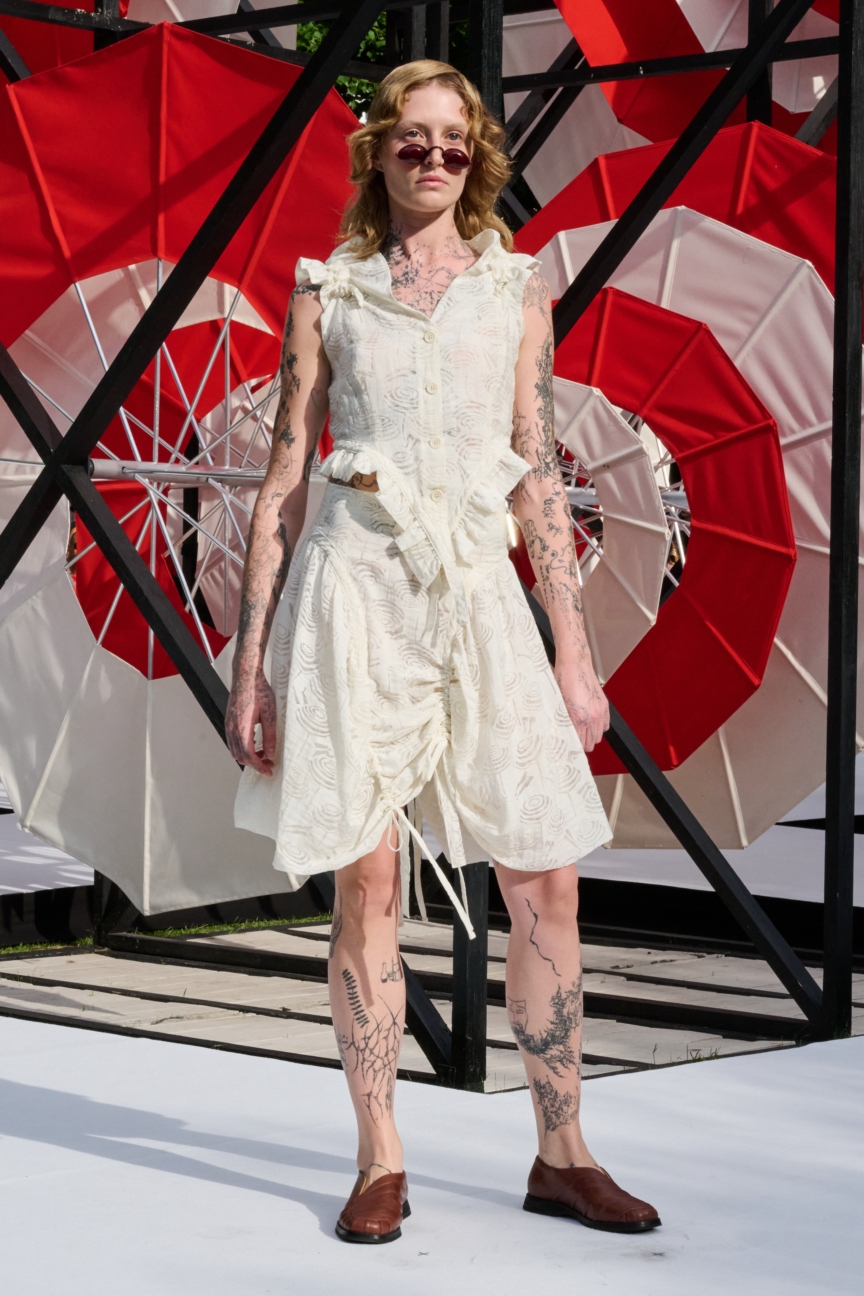 ss27-copenhagen-fashion-week-henrik-vibskov-runway-2x3-james-cochrane-33