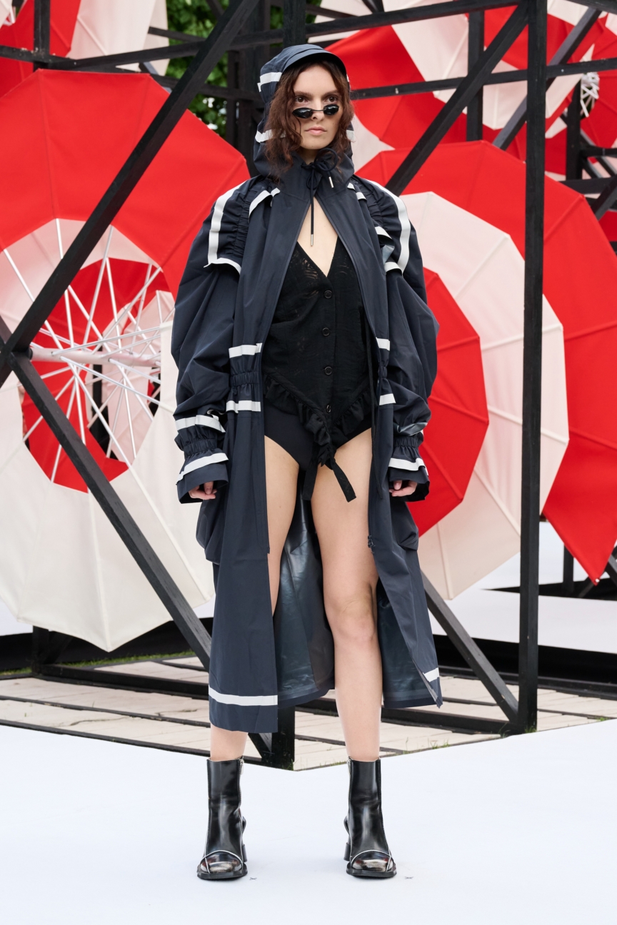 ss27-copenhagen-fashion-week-henrik-vibskov-runway-2x3-james-cochrane-9