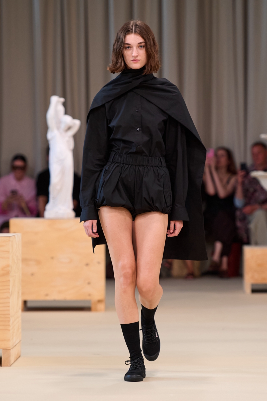 ss27-copenhagen-fashion-week-herskind-runway-2x3-james-cochrane-21
