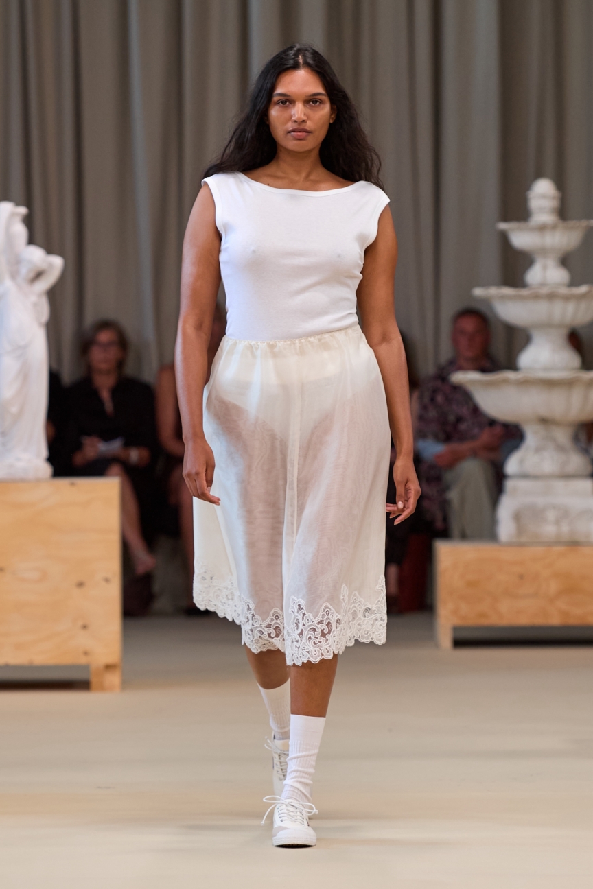 ss27-copenhagen-fashion-week-herskind-runway-2x3-james-cochrane-25