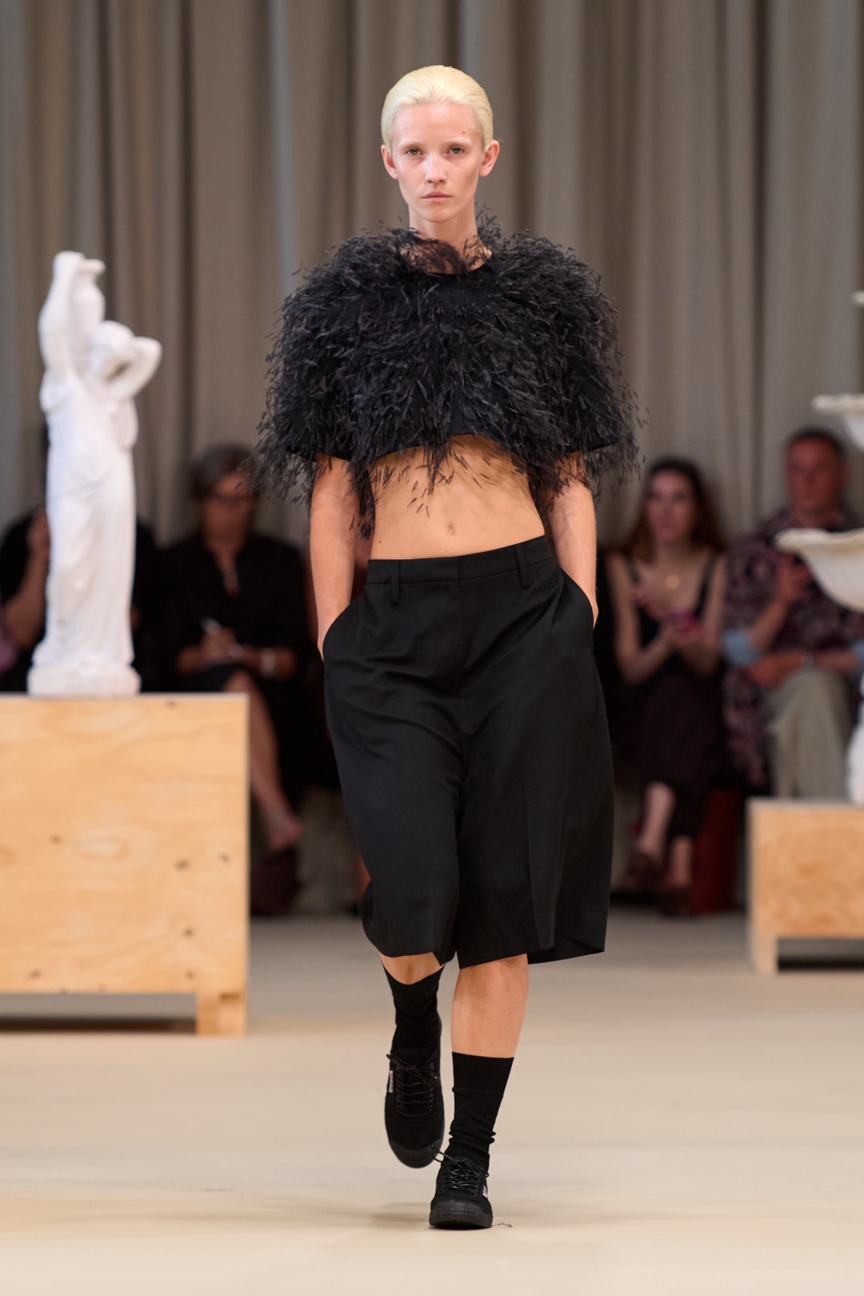 ss27-copenhagen-fashion-week-herskind-runway-2x3-james-cochrane-27