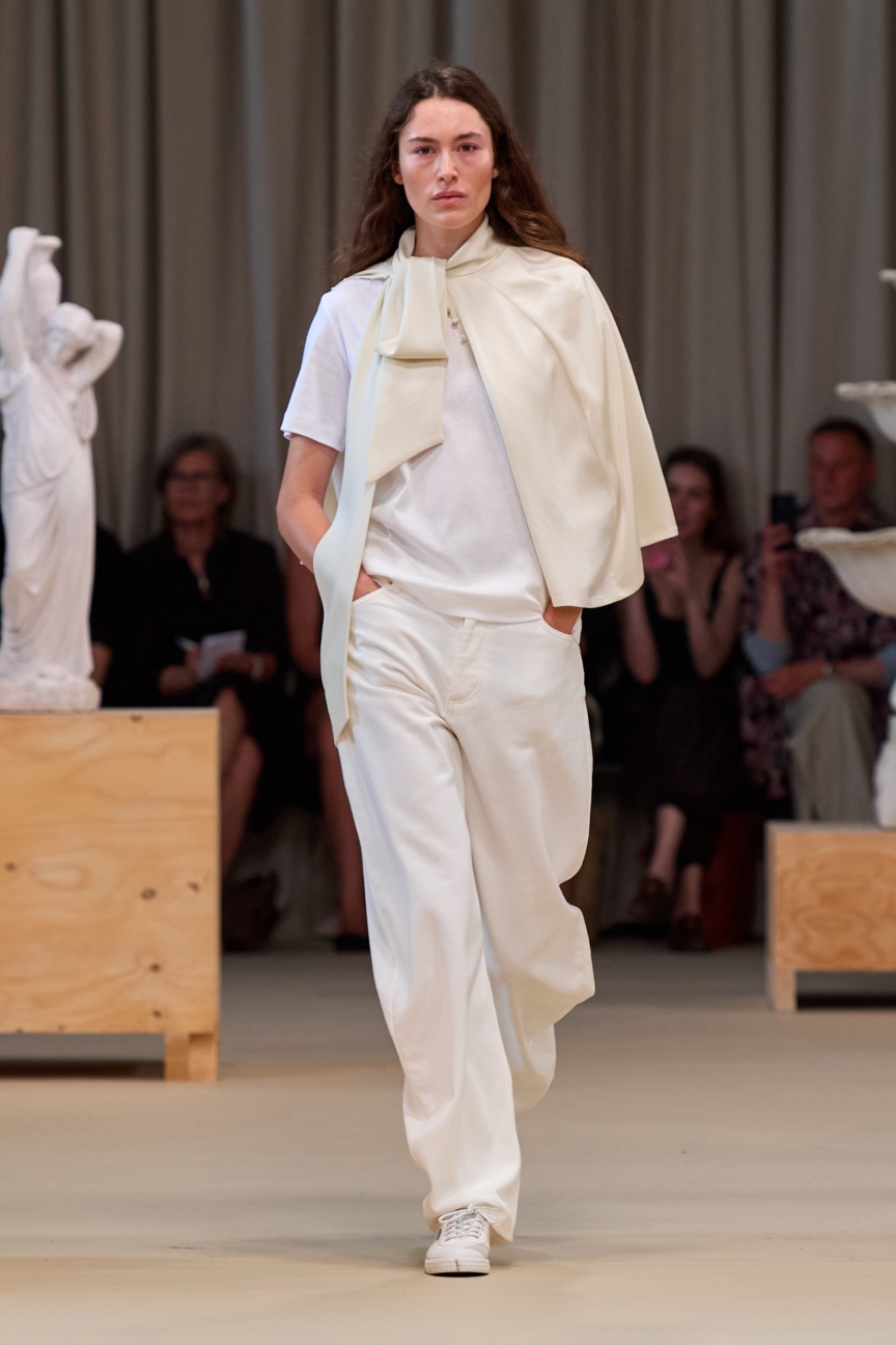 ss27-copenhagen-fashion-week-herskind-runway-2x3-james-cochrane-8