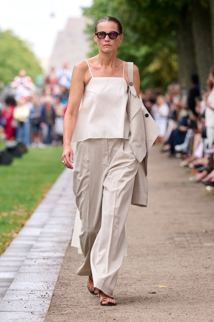 ss27-copenhagen-fashion-week-fashion-mkdt-studio-runway-2x3-james-cochrane-16