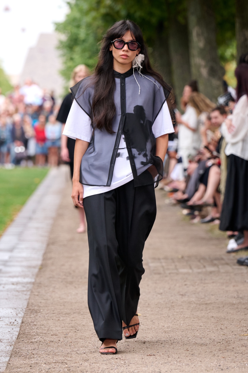 ss27-copenhagen-fashion-week-fashion-mkdt-studio-runway-2x3-james-cochrane-28