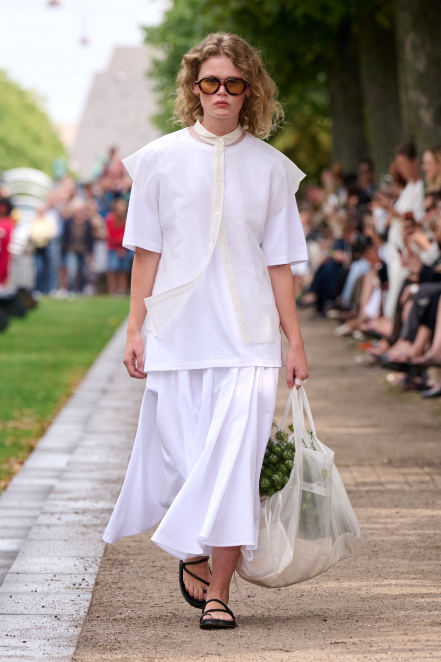 ss27-copenhagen-fashion-week-fashion-mkdt-studio-runway-2x3-james-cochrane-5
