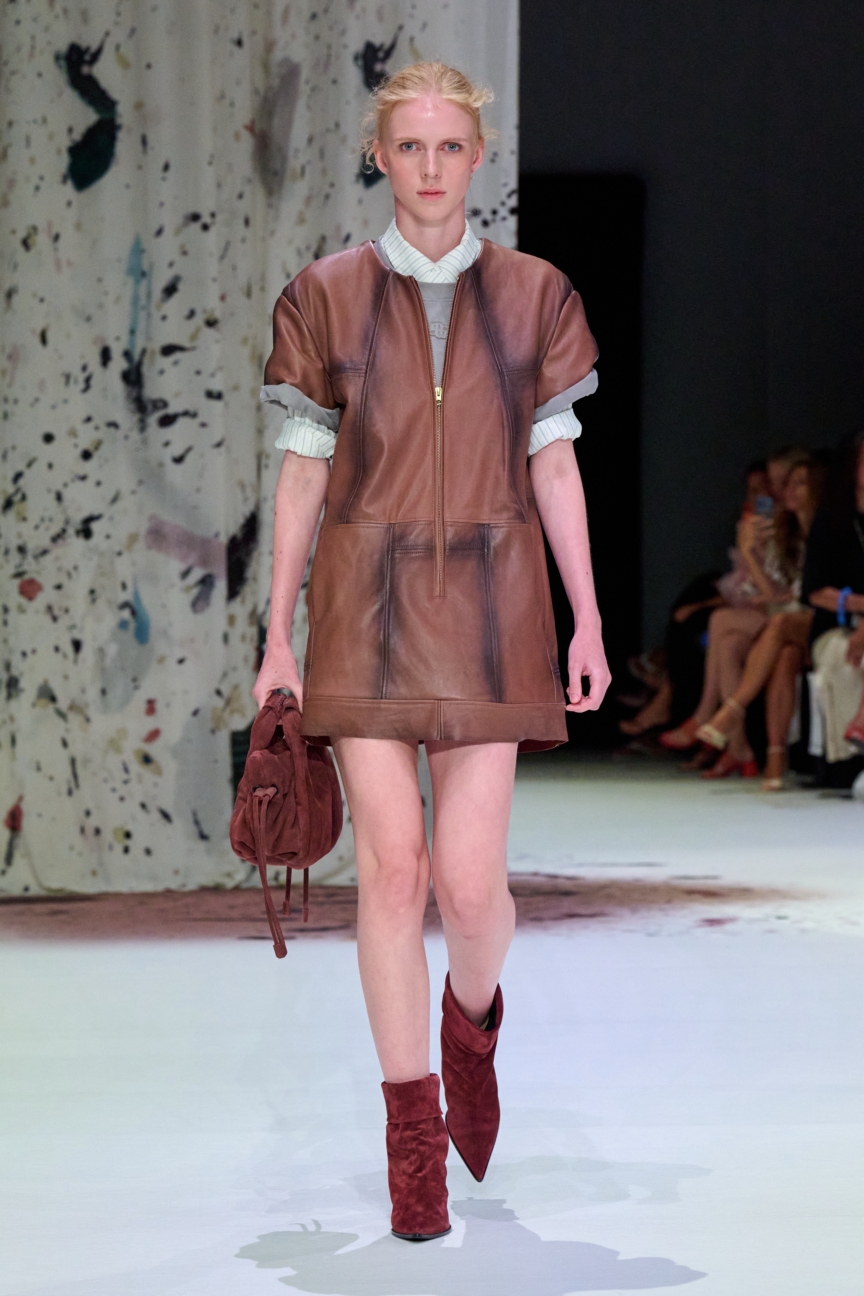 ss27-copenhagen-fashion-week-munthe-runway-2x3-james-cochrane-11