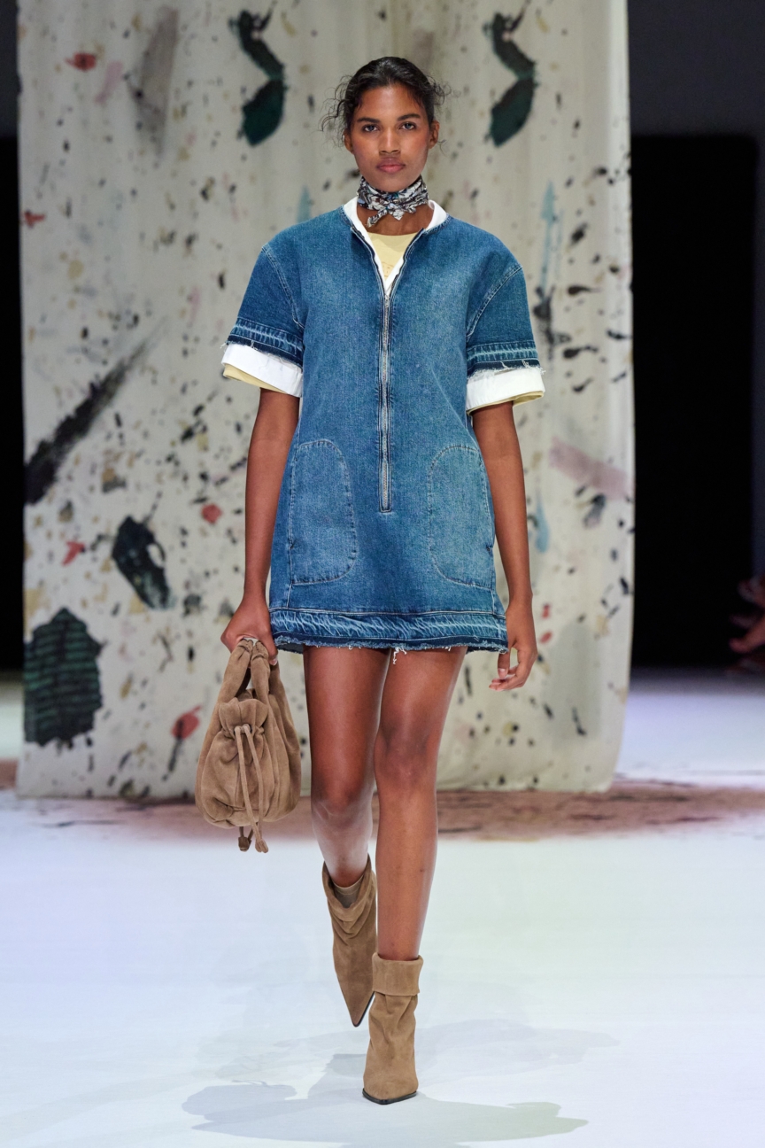 ss27-copenhagen-fashion-week-munthe-runway-2x3-james-cochrane-12