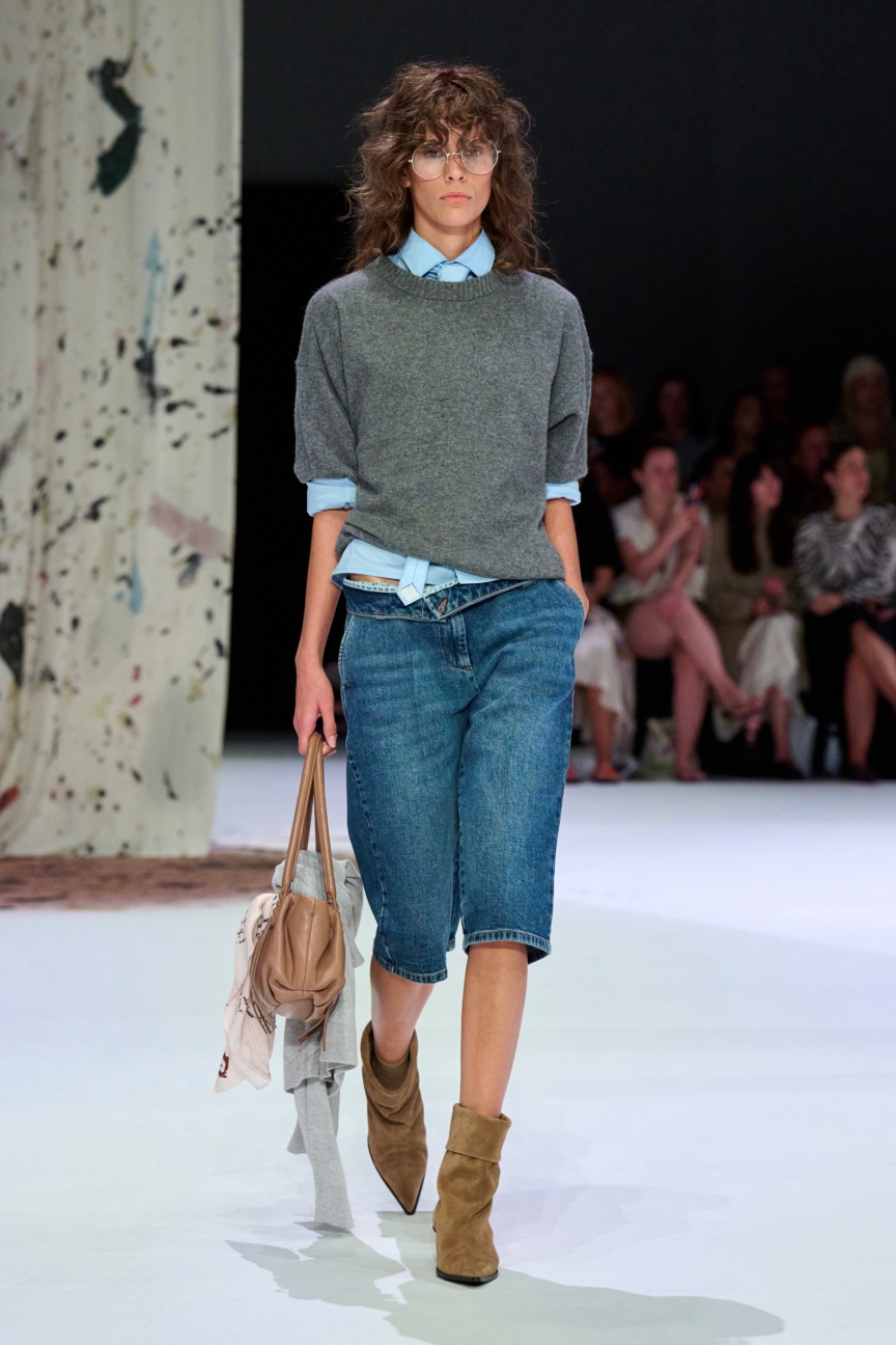ss27-copenhagen-fashion-week-munthe-runway-2x3-james-cochrane-15