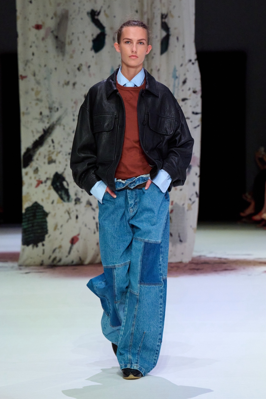 ss27-copenhagen-fashion-week-munthe-runway-2x3-james-cochrane-7