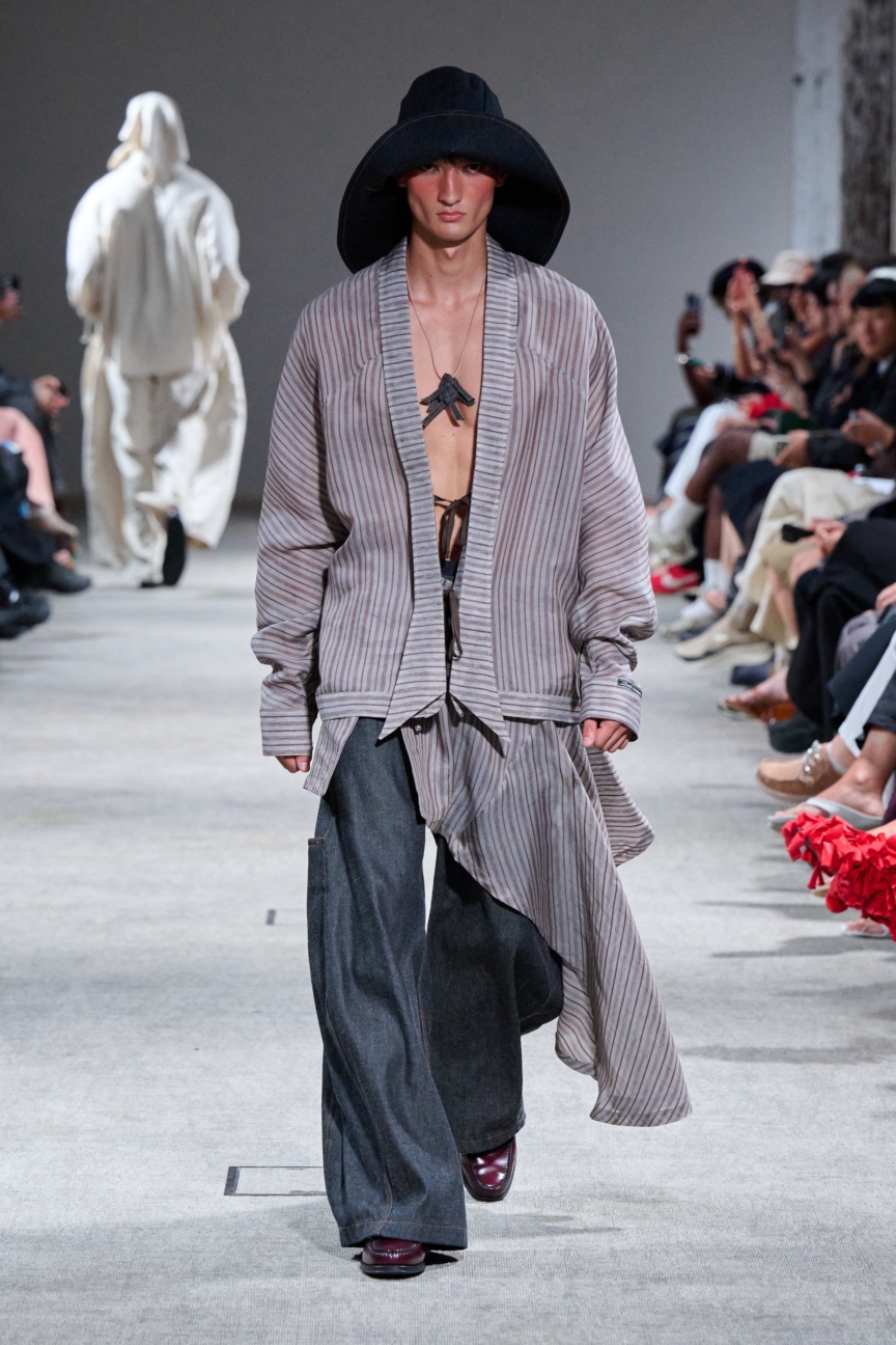 ss27-copenhagen-fashion-week-rene-runway-2x3-james-cochrane-19