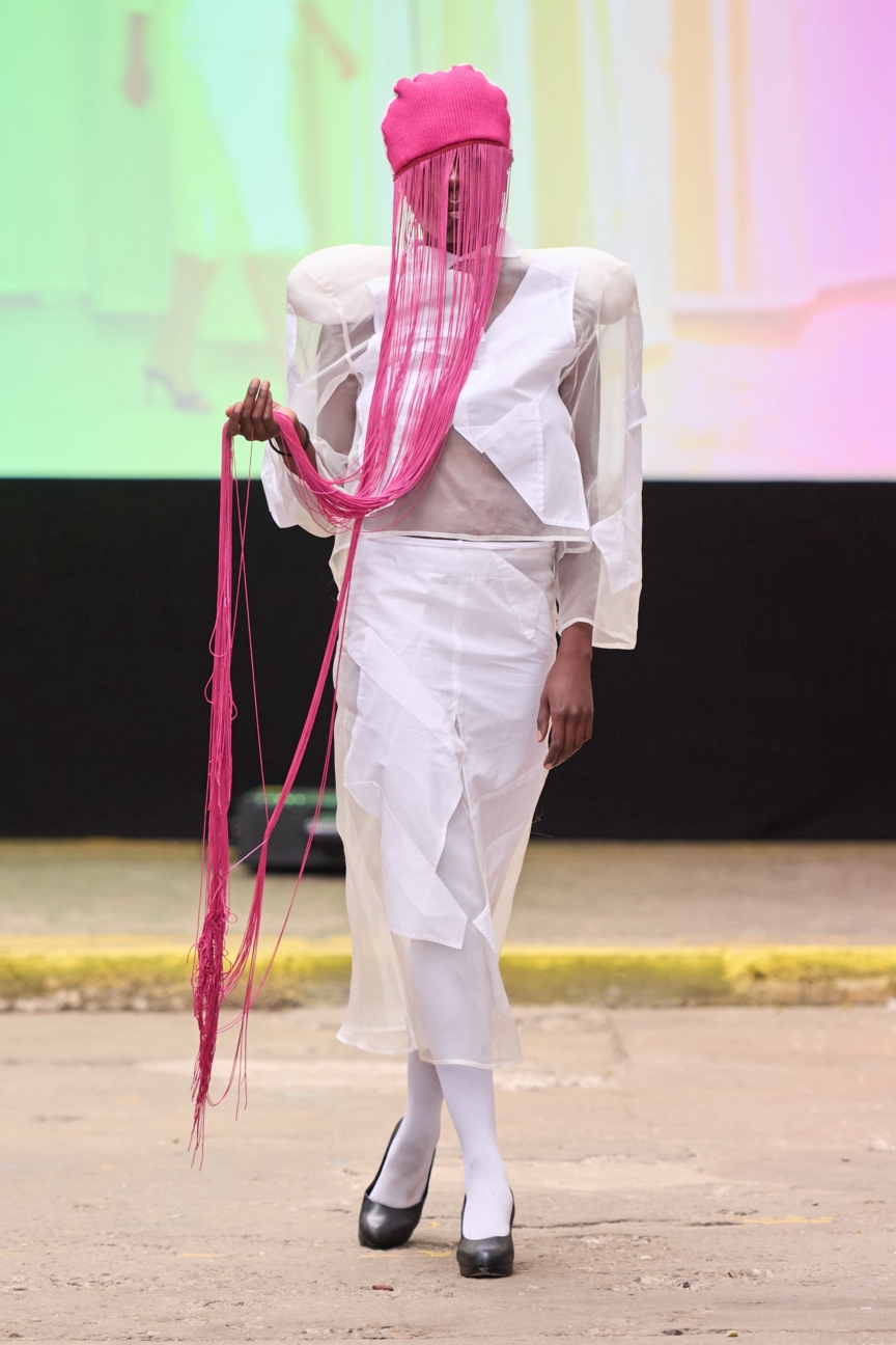 ss27-copenhagen-fashion-week-fashion-scandinavian-academy-of-fashion-design-runway-2x3-james-cochrane-13