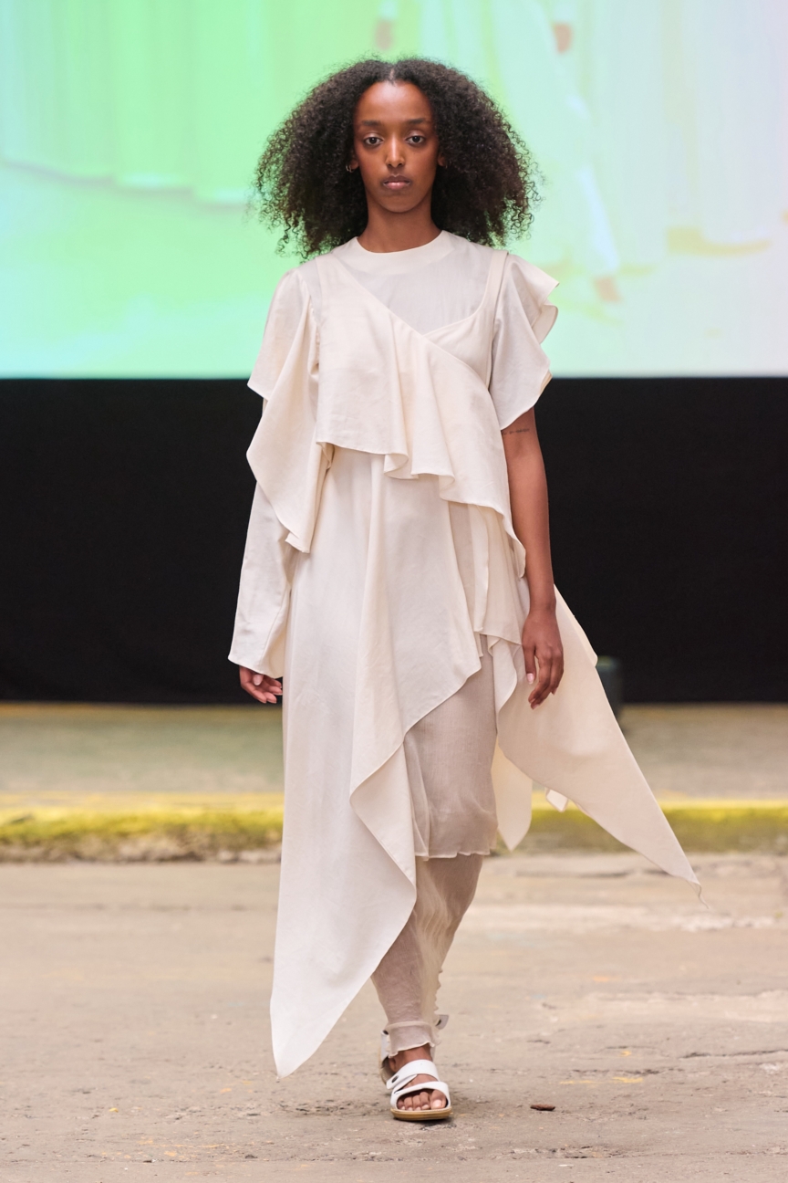 ss27-copenhagen-fashion-week-fashion-scandinavian-academy-of-fashion-design-runway-2x3-james-cochrane-19