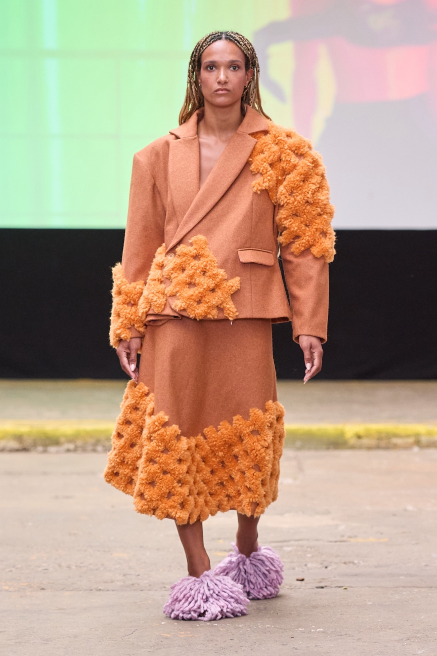ss27-copenhagen-fashion-week-fashion-scandinavian-academy-of-fashion-design-runway-2x3-james-cochrane-23