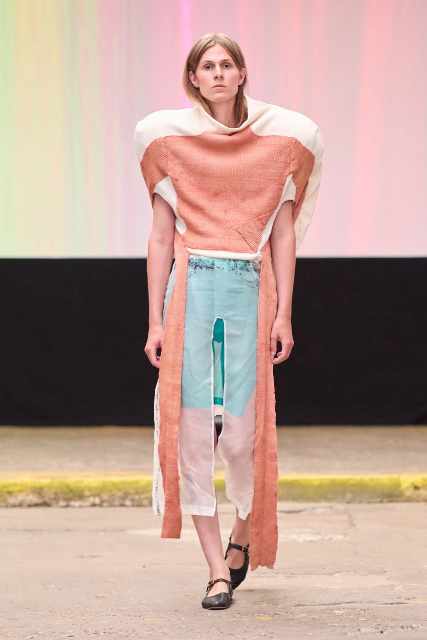 ss27-copenhagen-fashion-week-fashion-scandinavian-academy-of-fashion-design-runway-2x3-james-cochrane-25