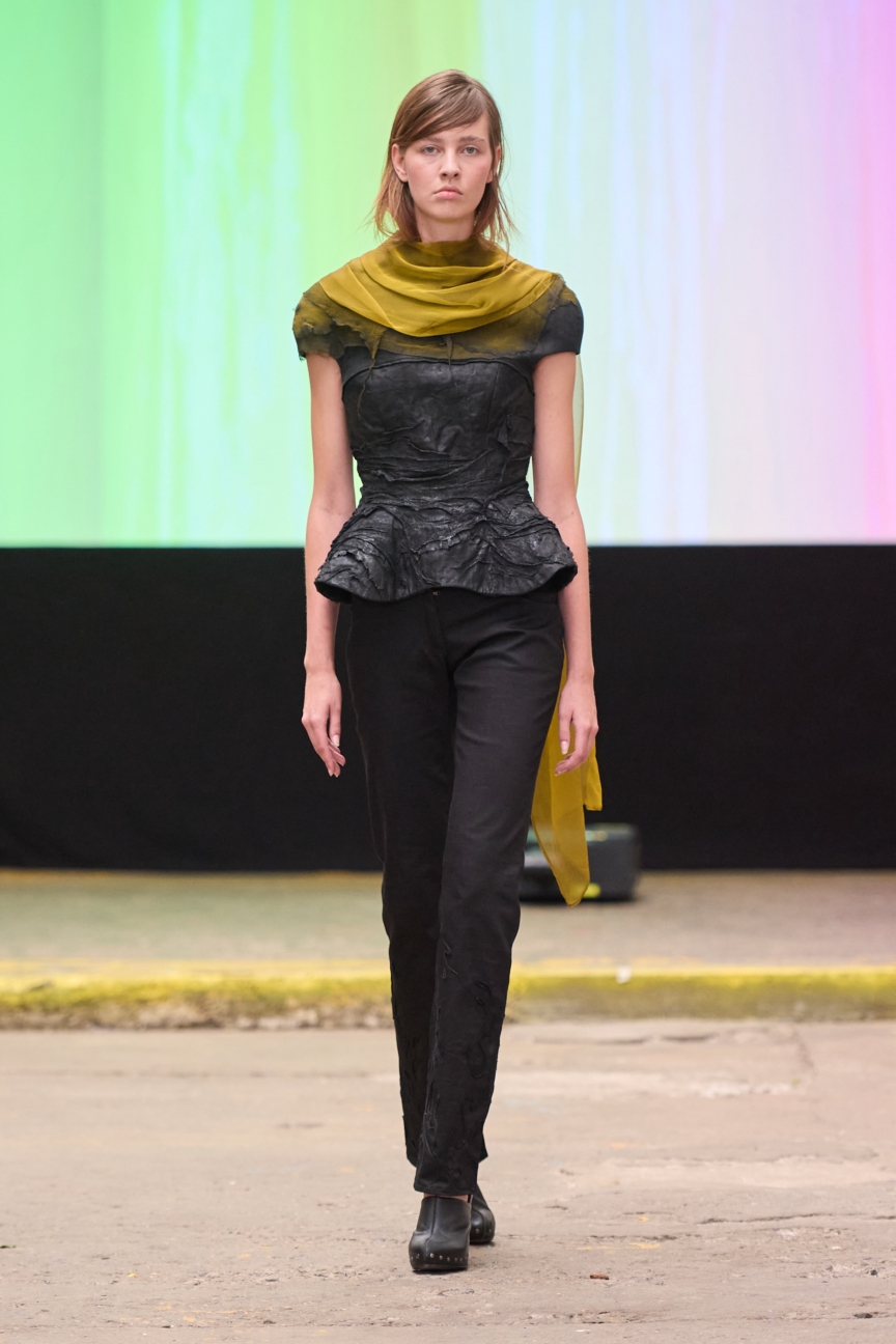 ss27-copenhagen-fashion-week-fashion-scandinavian-academy-of-fashion-design-runway-2x3-james-cochrane-7