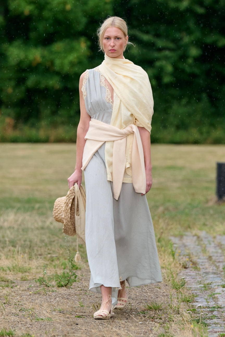 ss27-copenhagen-fashion-week-skall-studio-runway-2x3-james-cochrane-15