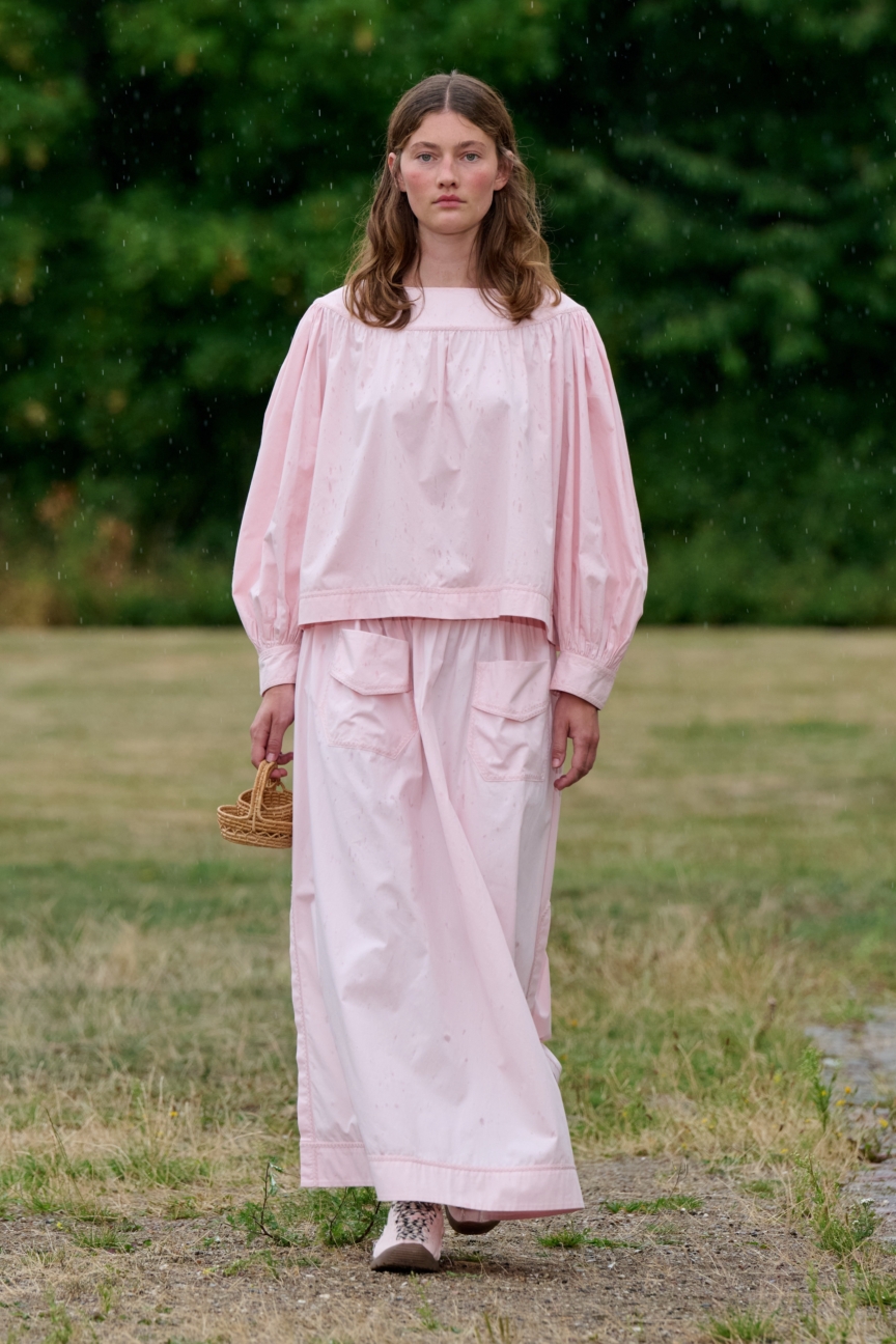 ss27-copenhagen-fashion-week-skall-studio-runway-2x3-james-cochrane-2