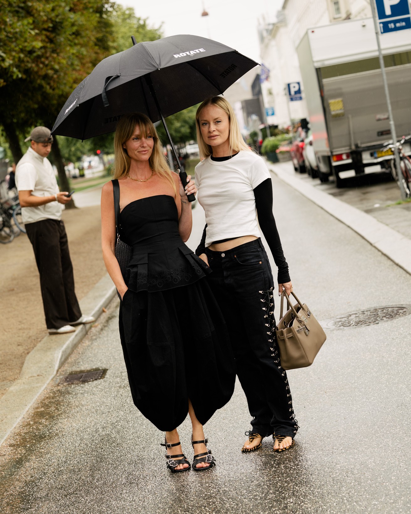 ss27-copenhagen-fashion-week-street-style-day-2-noor-u-nisa-khan-39