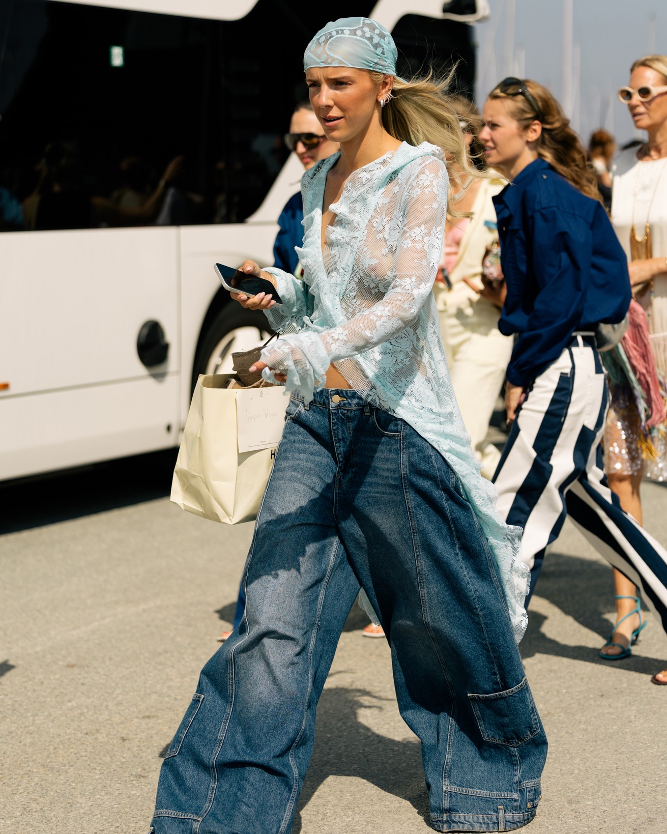 ss27-copenhagen-fashion-week-street-style-day-3-noor-u-nisa-khan-38