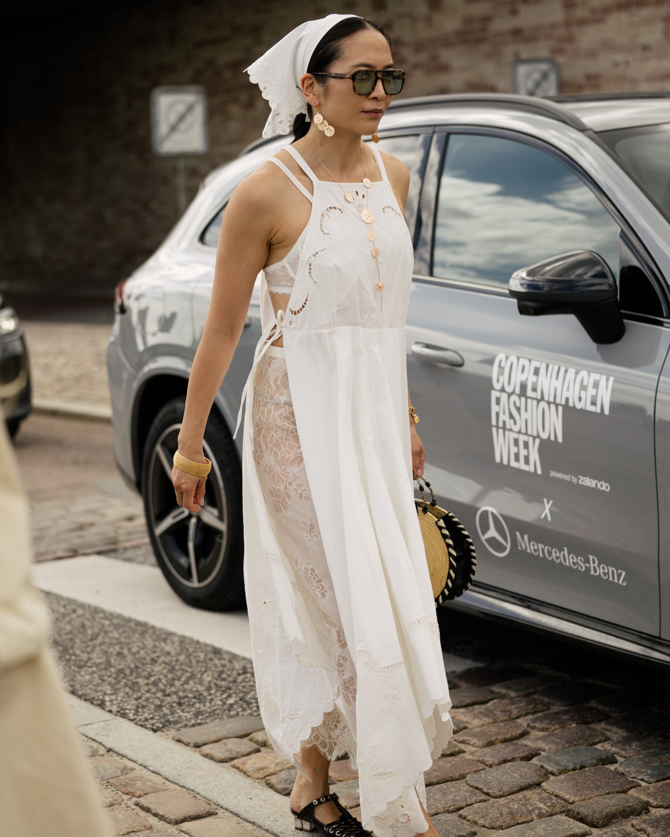 ss27-copenhagen-fashion-week-street-style-day-4-noor-u-nisa-khan-27