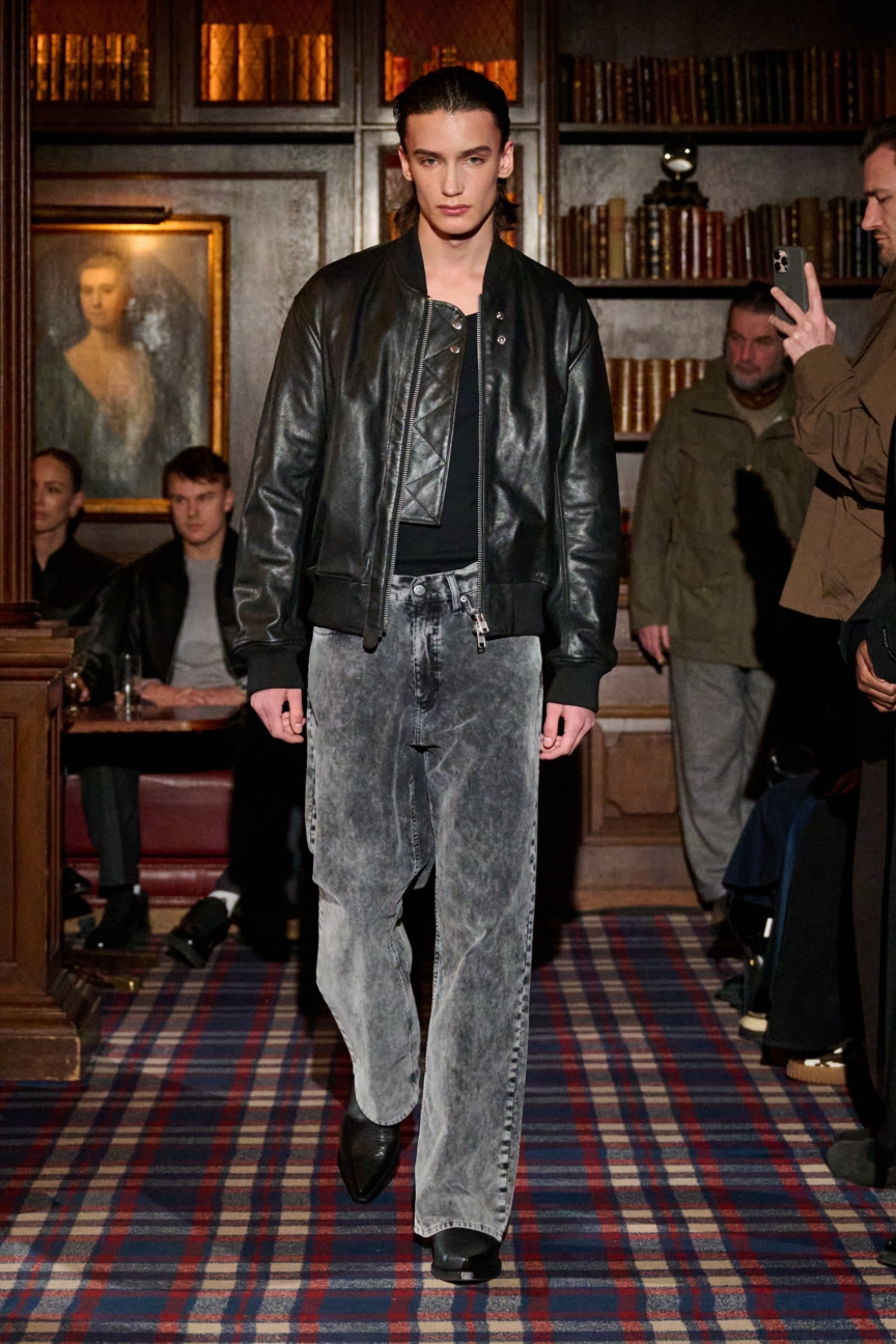 aw26-copenhagen-fashion-week-sunflower-runway-2x3-james-cochrane-10