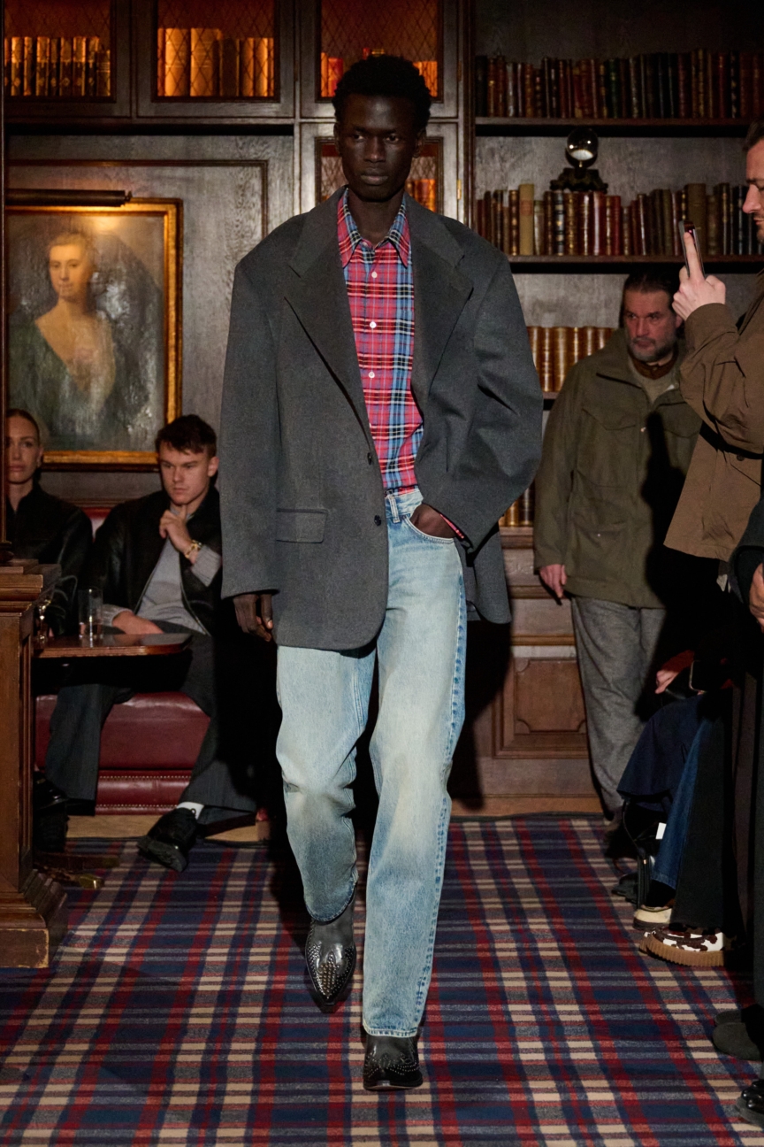 aw26-copenhagen-fashion-week-sunflower-runway-2x3-james-cochrane-24